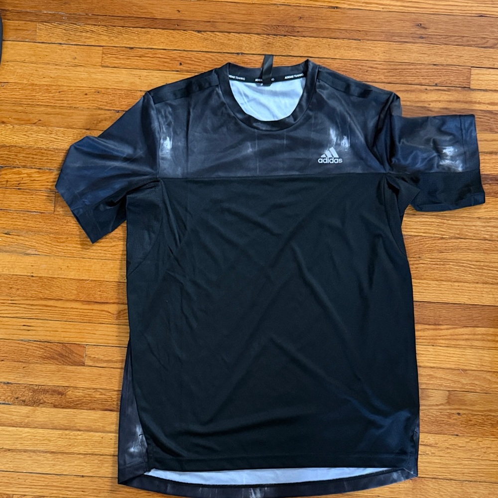 Men’s Adidas Aeroready Black and Gray Performance Tee